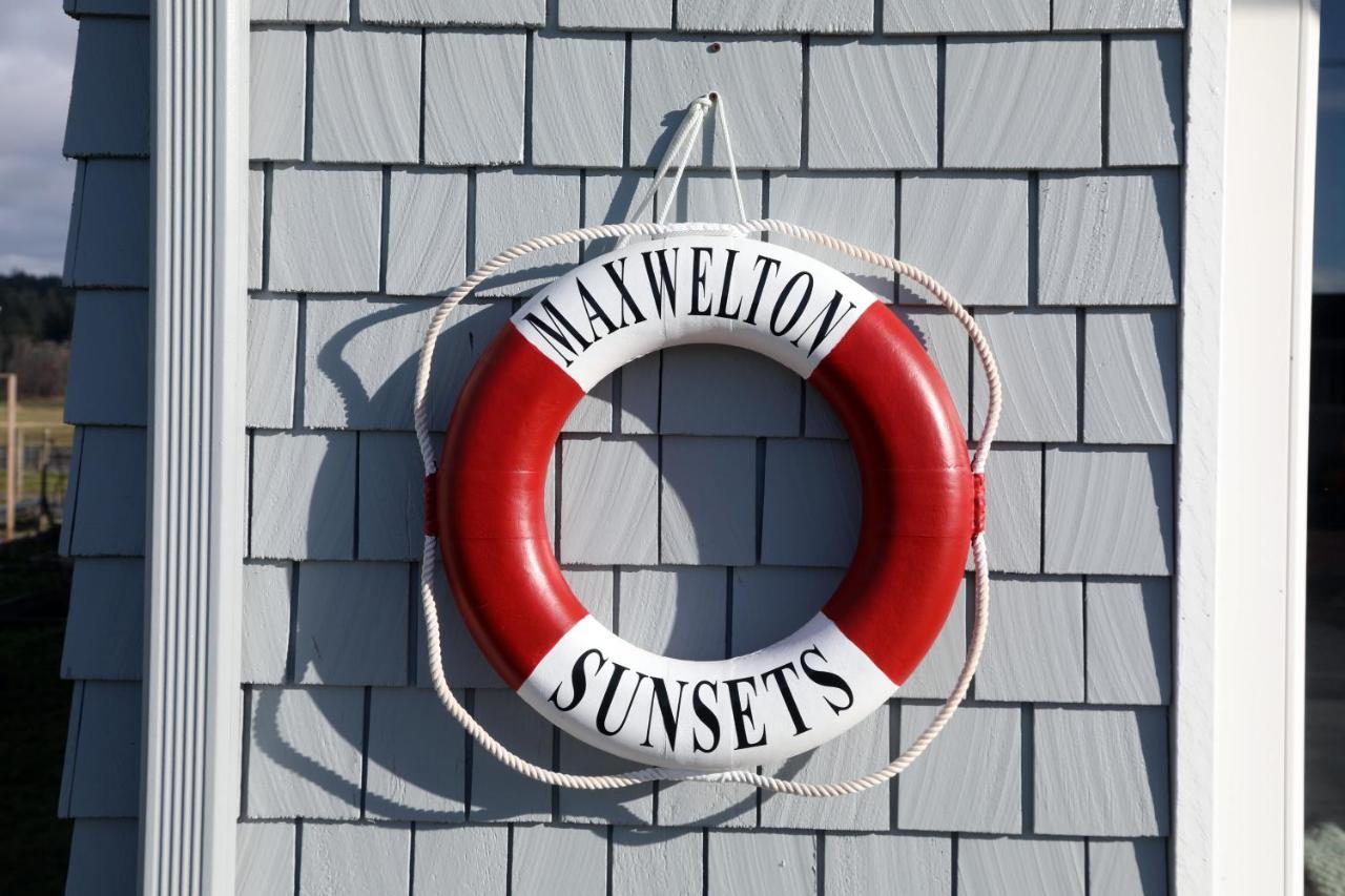Maxwelton Beach Sunsets! Kayaks & Paddleboards! 1 Min Walk To The Water! Clinton Экстерьер фото